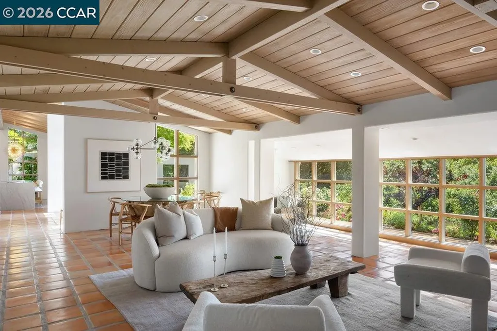 371 Camino Sobrante Orinda CA 94563