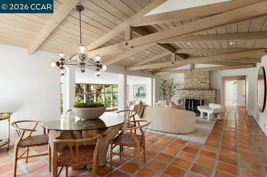 371 Camino Sobrante Orinda CA 94563