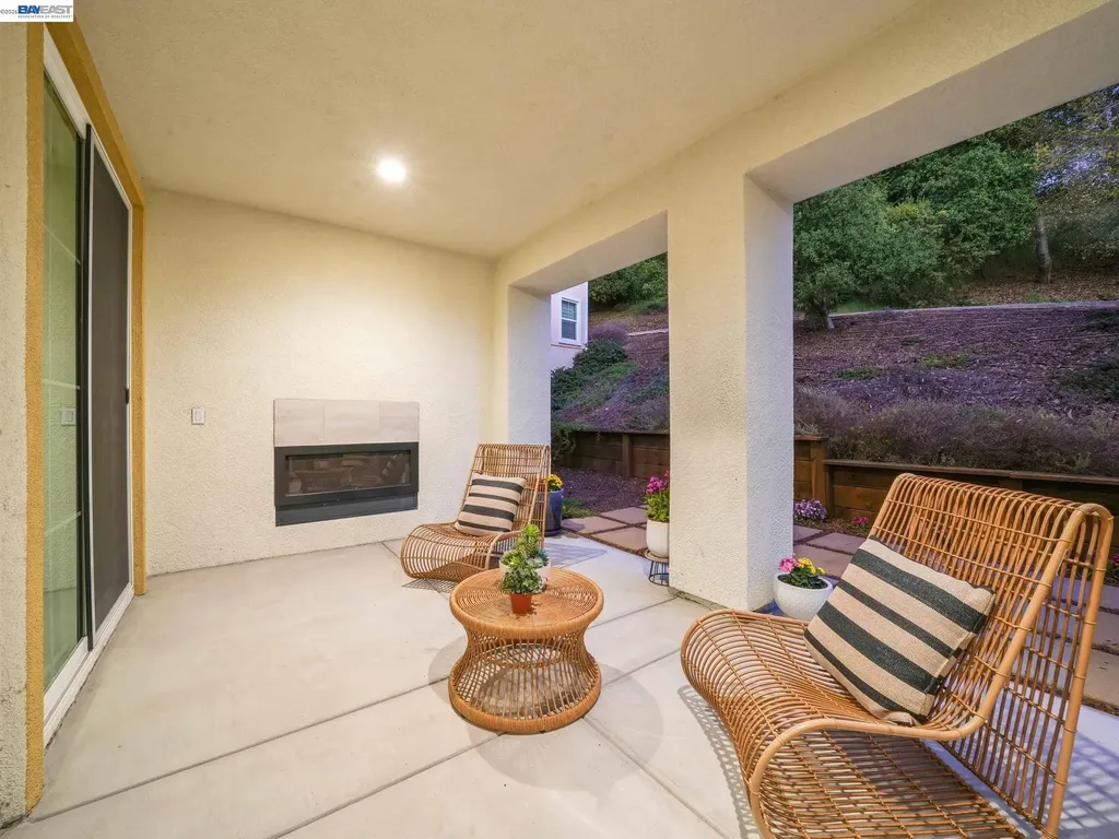 2703 Tribune Avenue Hayward CA 94542