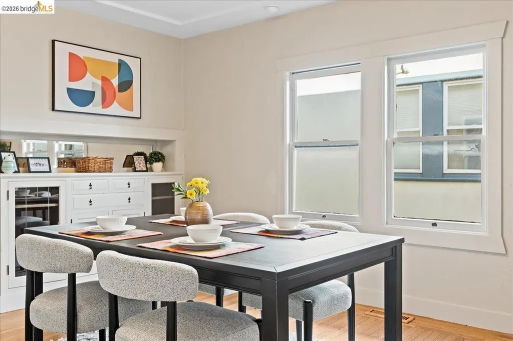 5340 Walnut Street Oakland CA 94619