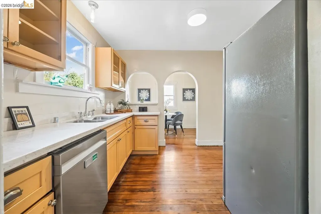 5340 Walnut Street Oakland CA 94619