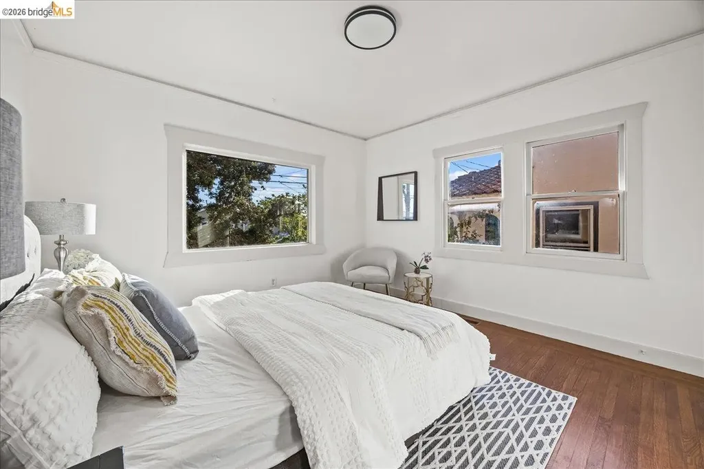 5340 Walnut Street Oakland CA 94619