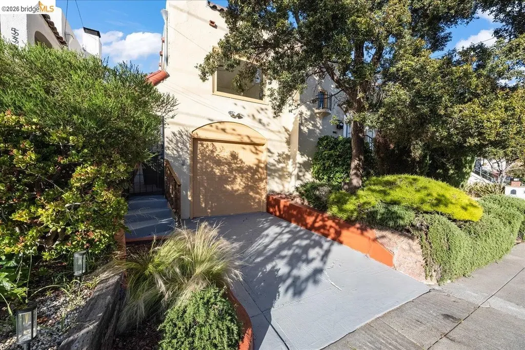 5340 Walnut Street Oakland CA 94619