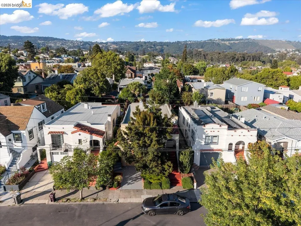 5340 Walnut Street Oakland CA 94619