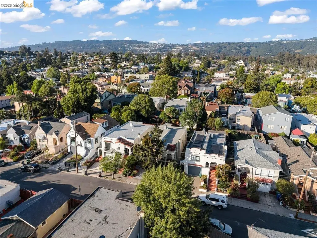 5340 Walnut Street Oakland CA 94619