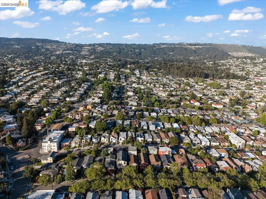 5340 Walnut Street Oakland CA 94619