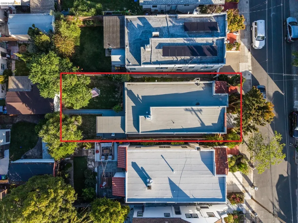 5340 Walnut Street Oakland CA 94619
