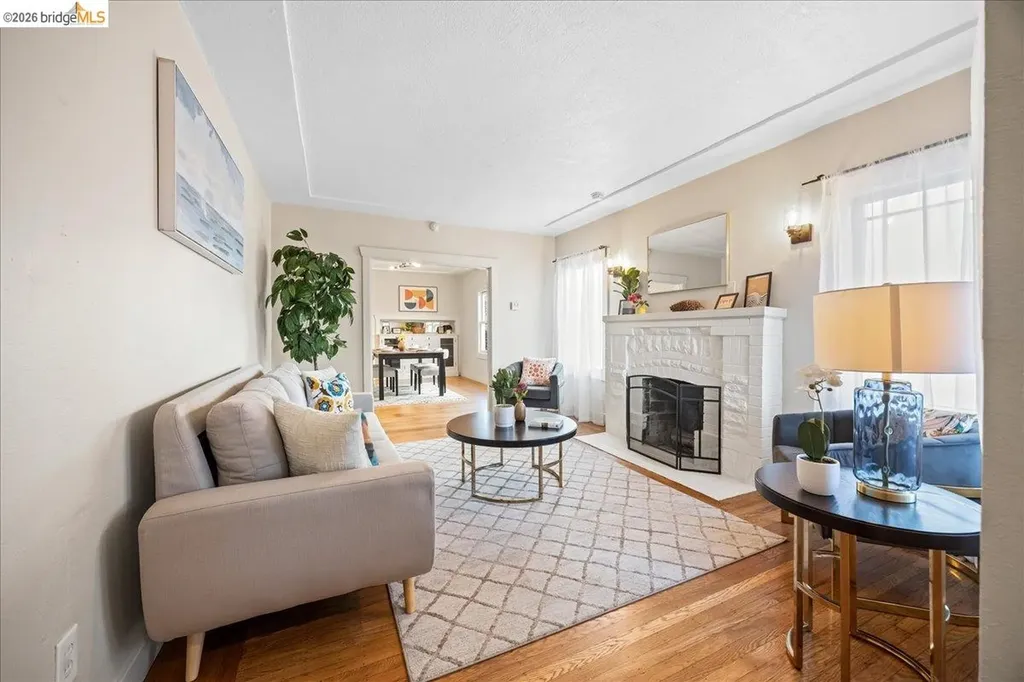 5340 Walnut Street Oakland CA 94619