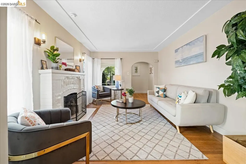 5340 Walnut Street Oakland CA 94619