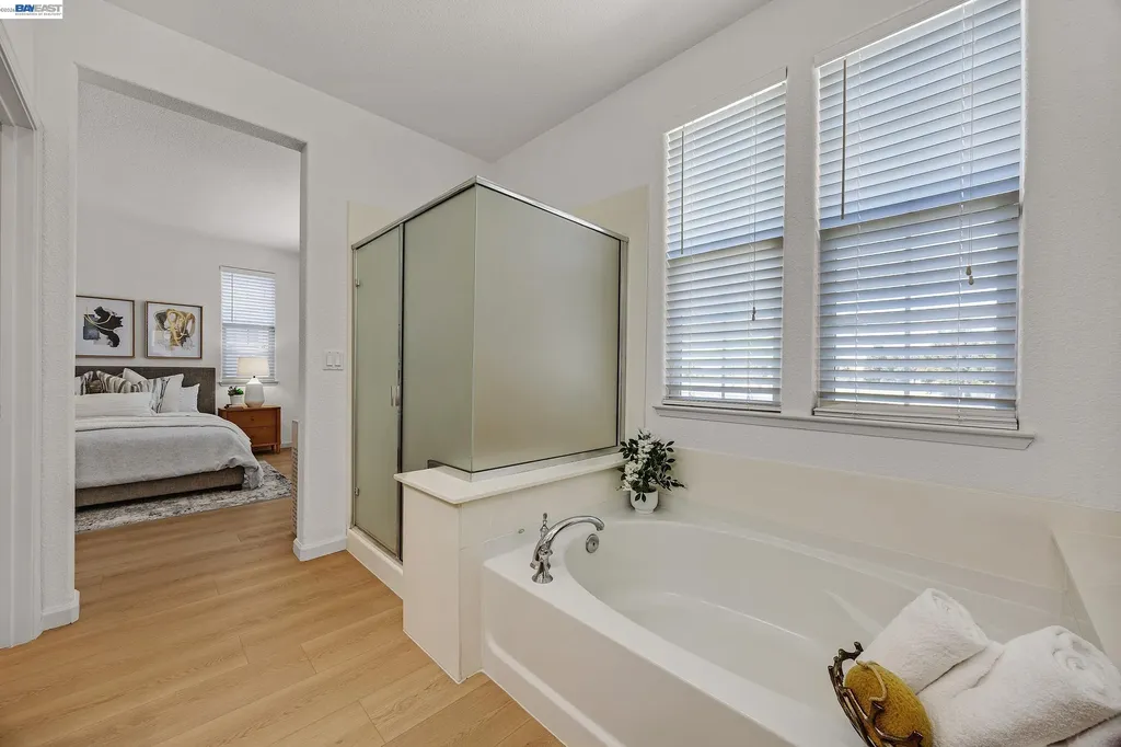 221 Dutra Vernaci Drive Union City CA 94587