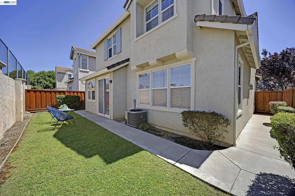 221 Dutra Vernaci Drive Union City CA 94587