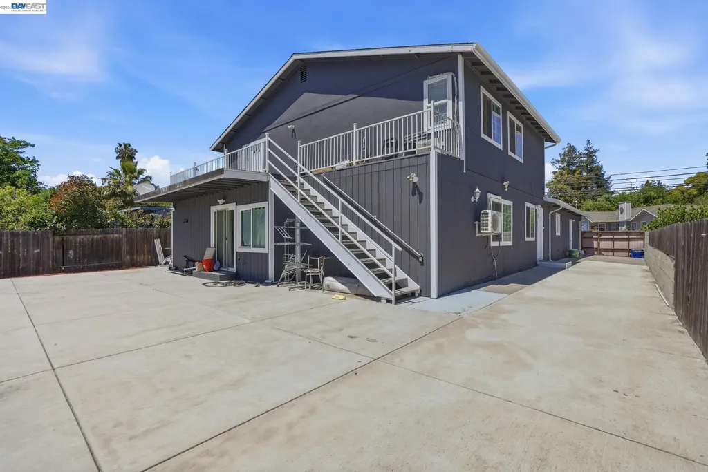 2102 Overhill Road Concord CA 94520