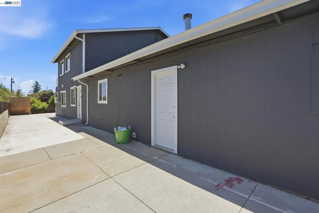 2102 Overhill Road Concord CA 94520