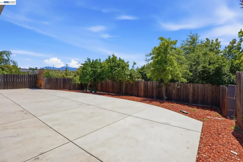 2102 Overhill Road Concord CA 94520