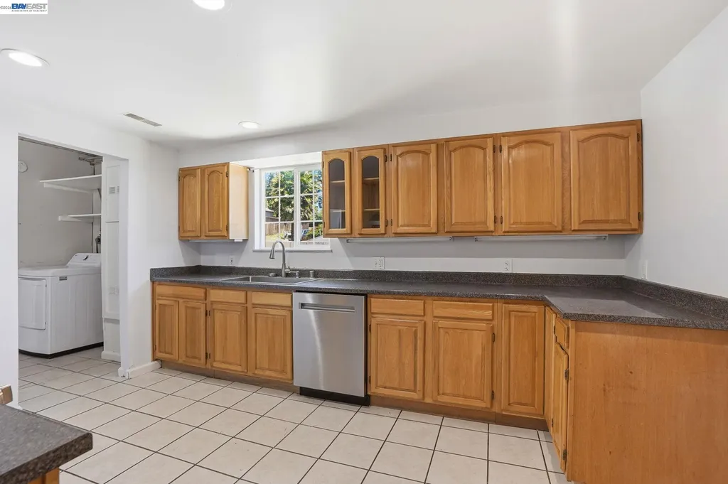 2102 Overhill Road Concord CA 94520