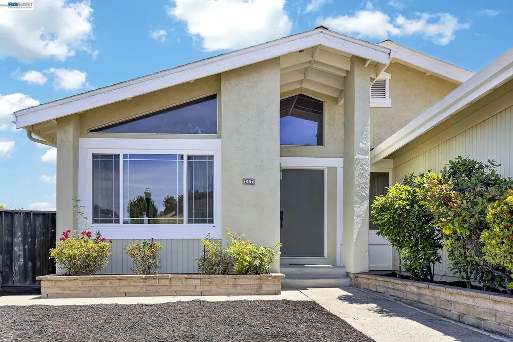 247 Sparrow Drive Hercules CA 94547