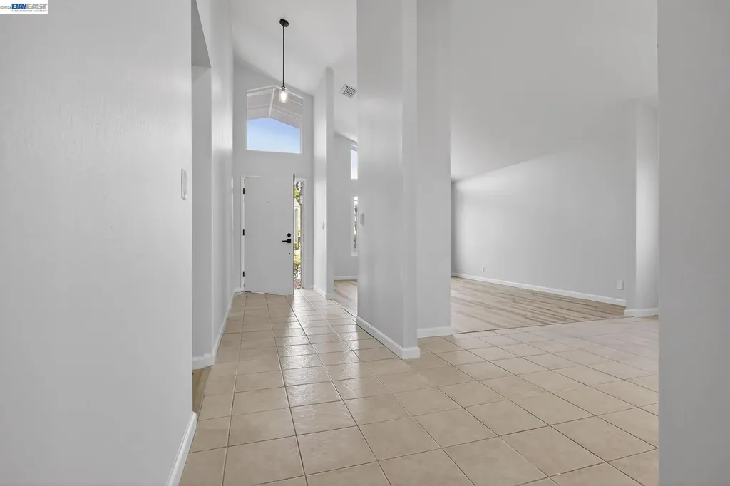 247 Sparrow Drive Hercules CA 94547