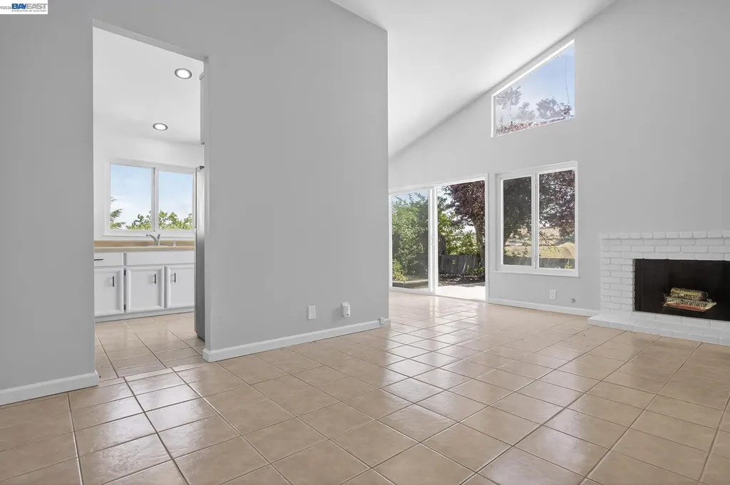 247 Sparrow Drive Hercules CA 94547
