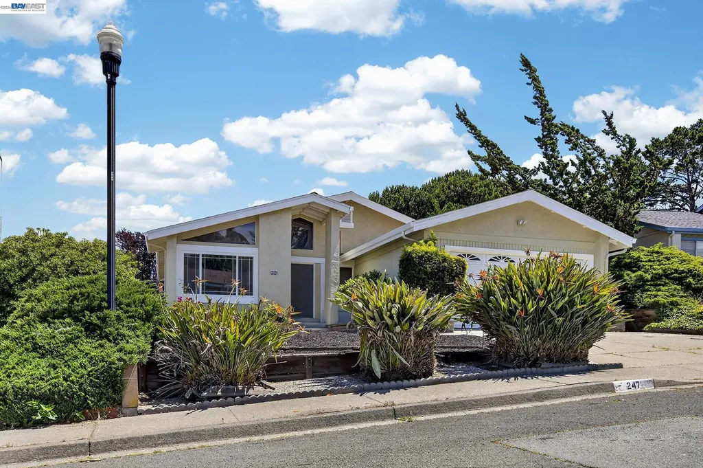 247 Sparrow Drive Hercules CA 94547