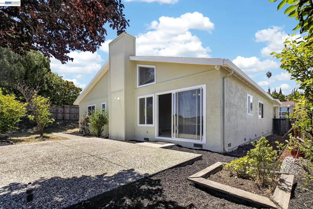 247 Sparrow Drive Hercules CA 94547