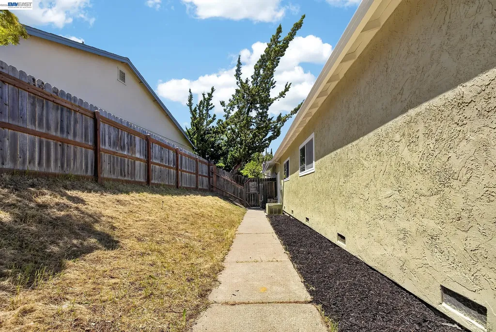 247 Sparrow Drive Hercules CA 94547