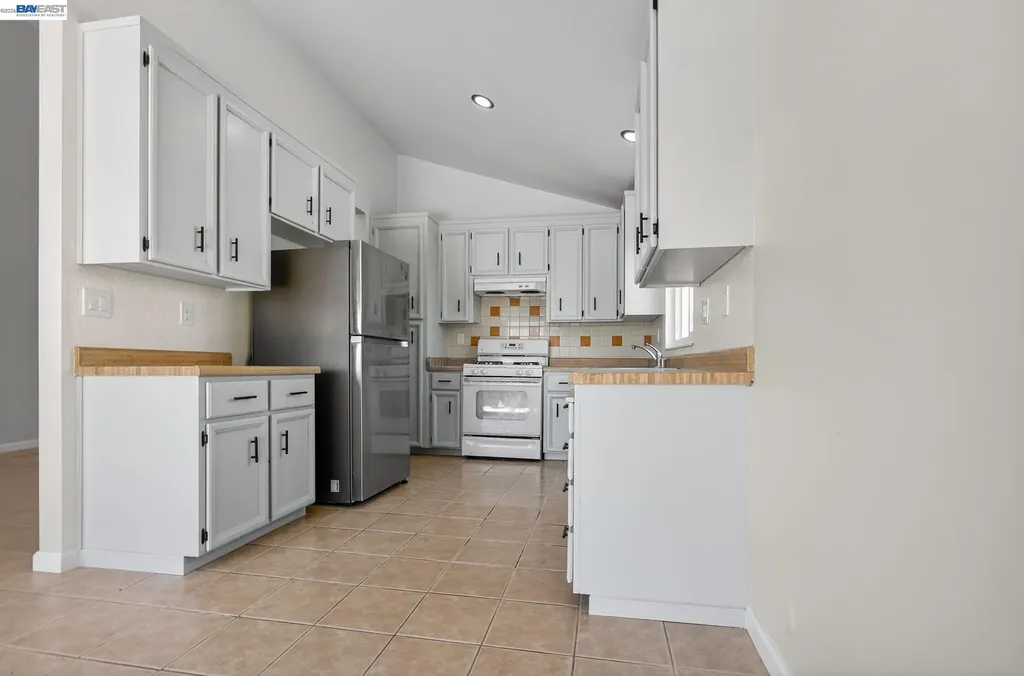 247 Sparrow Drive Hercules CA 94547