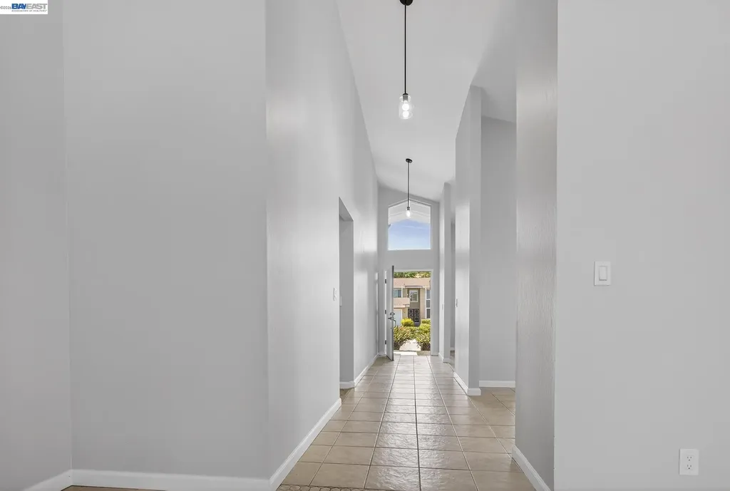 247 Sparrow Drive Hercules CA 94547