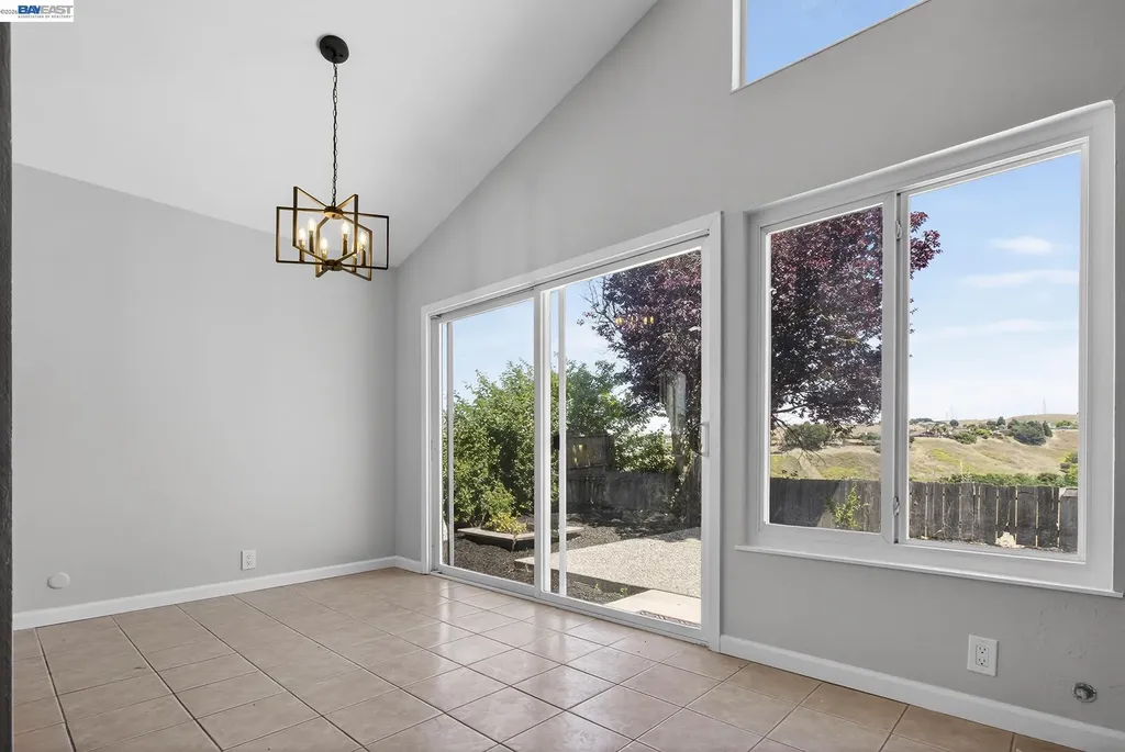 247 Sparrow Drive Hercules CA 94547