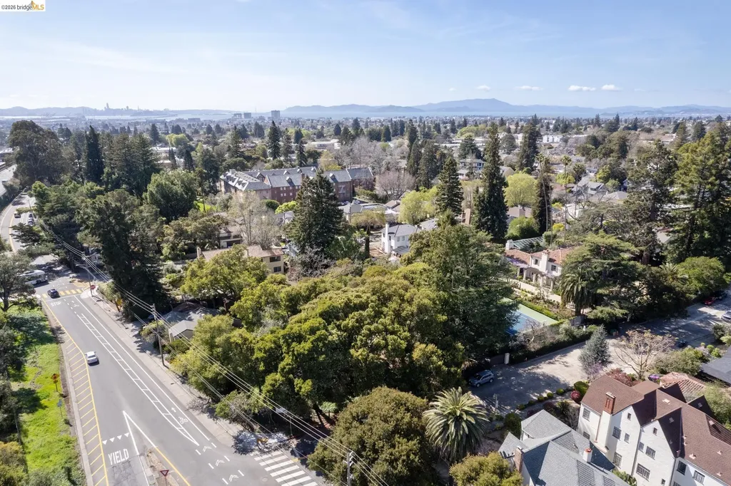 0 Ivanhoe Oakland CA 94618