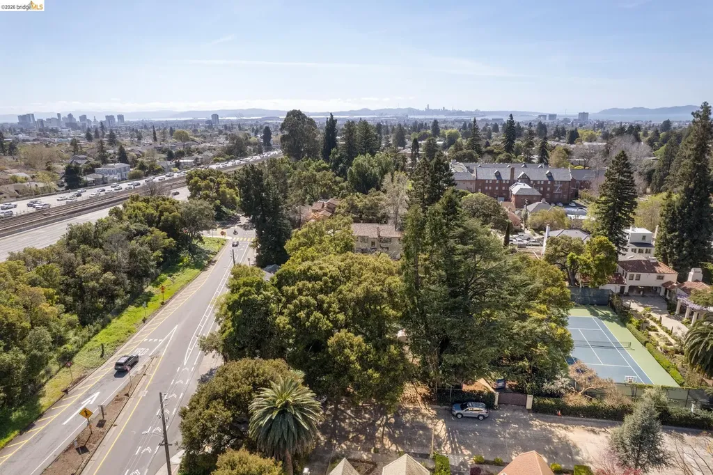 0 Ivanhoe Oakland CA 94618