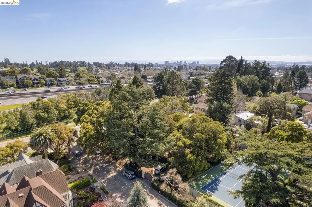 0 Ivanhoe Oakland CA 94618