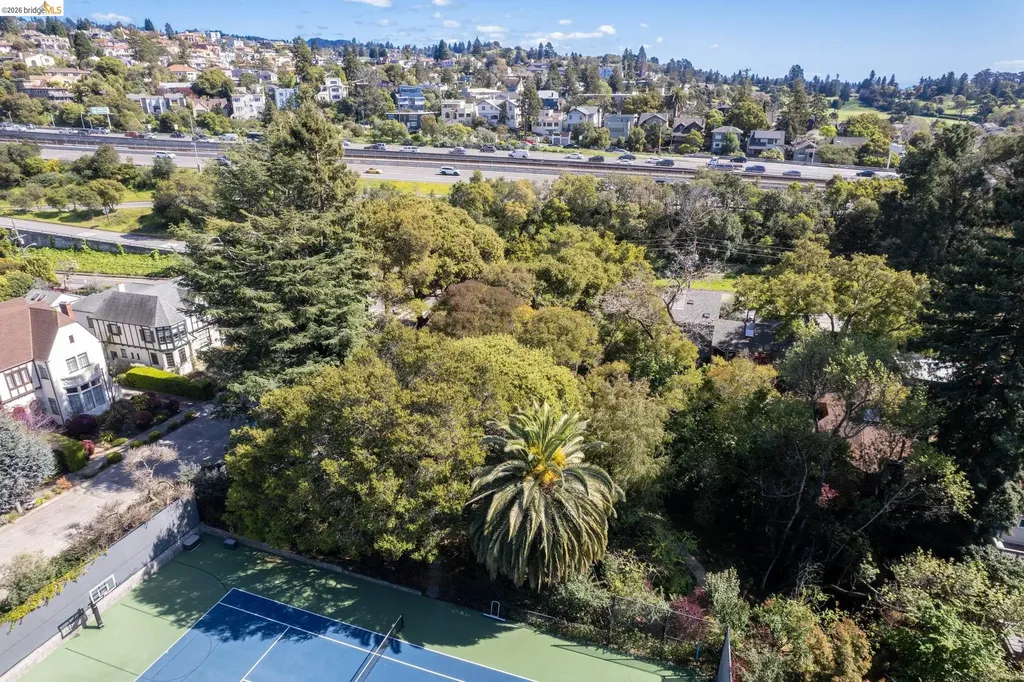 0 Ivanhoe Oakland CA 94618