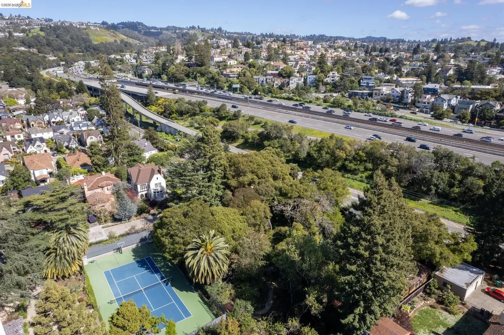 0 Ivanhoe Oakland CA 94618