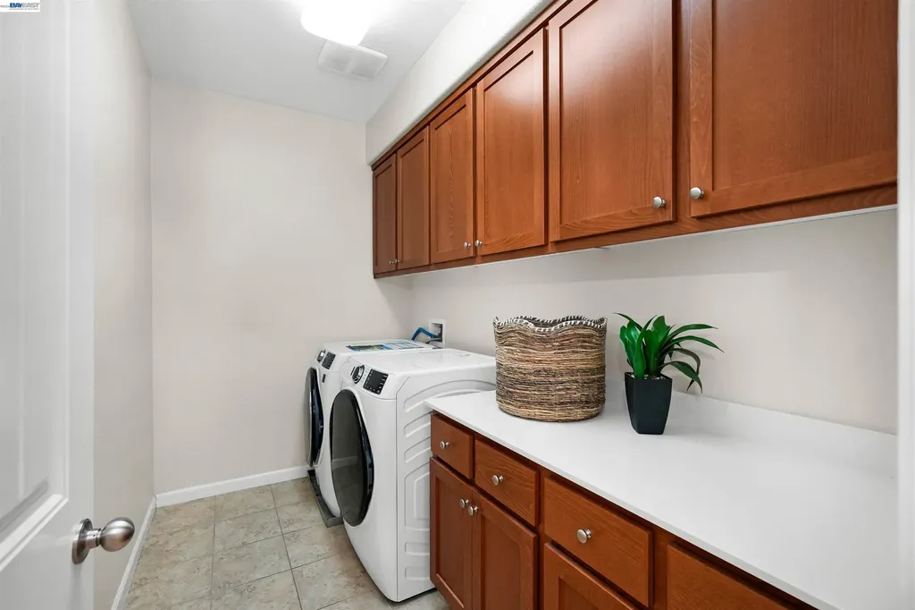 6299 Rocky Point Court Oakland CA 94605