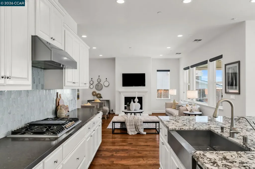 4252 Oak Knoll Drive Dublin CA 94568
