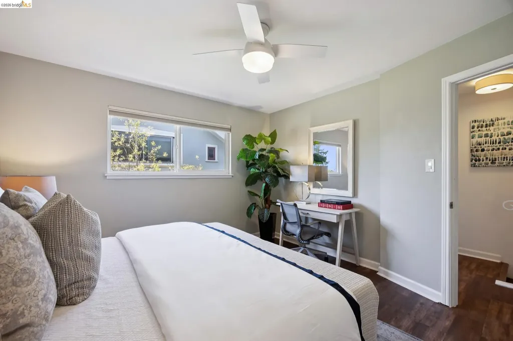 2207 Damuth Street Oakland CA 94602