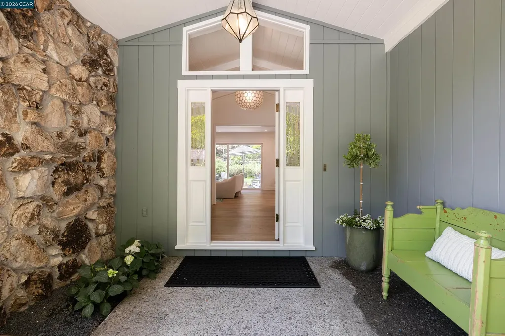 59 Lynwood Place Moraga CA 94556