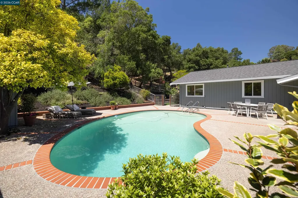 59 Lynwood Place Moraga CA 94556