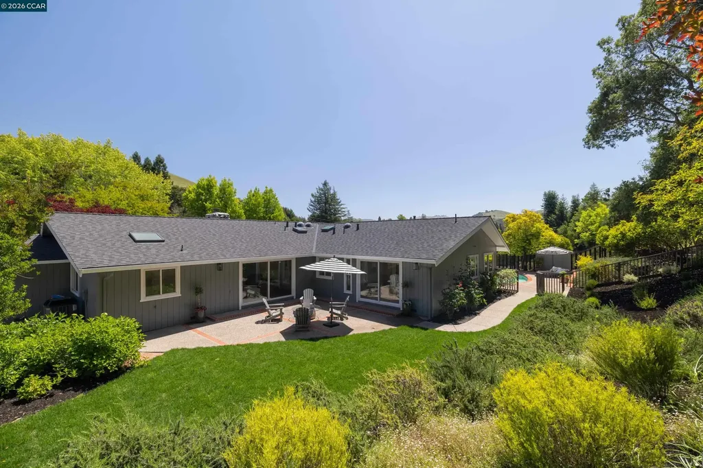 59 Lynwood Place Moraga CA 94556