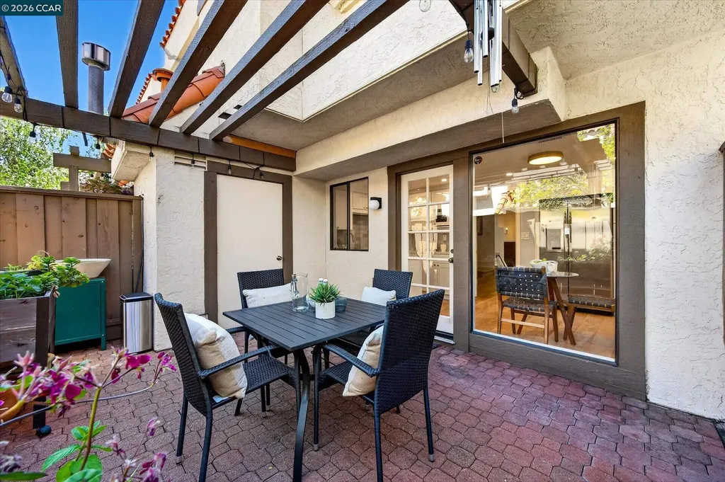589 Pimlico Court Walnut Creek CA 94597
