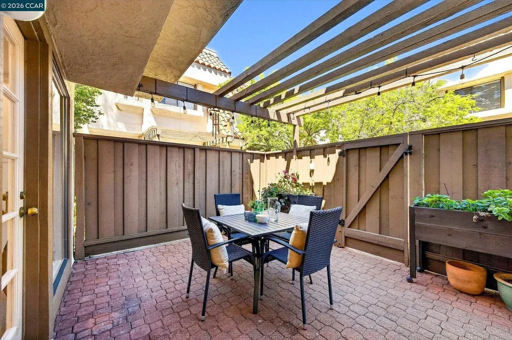 589 Pimlico Court Walnut Creek CA 94597