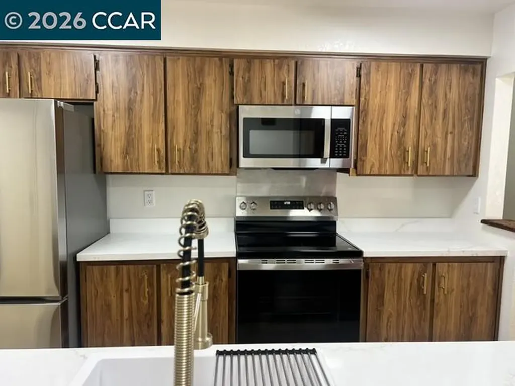142 Mesa Court Hercules CA 94547