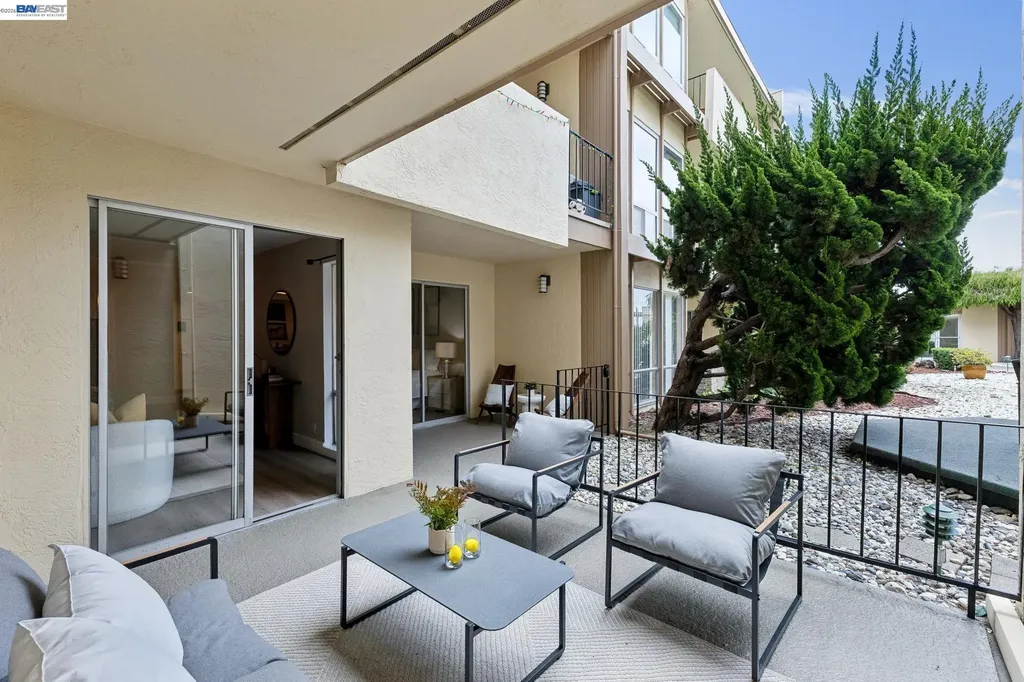 1825 Shoreline Drive Alameda CA 94501