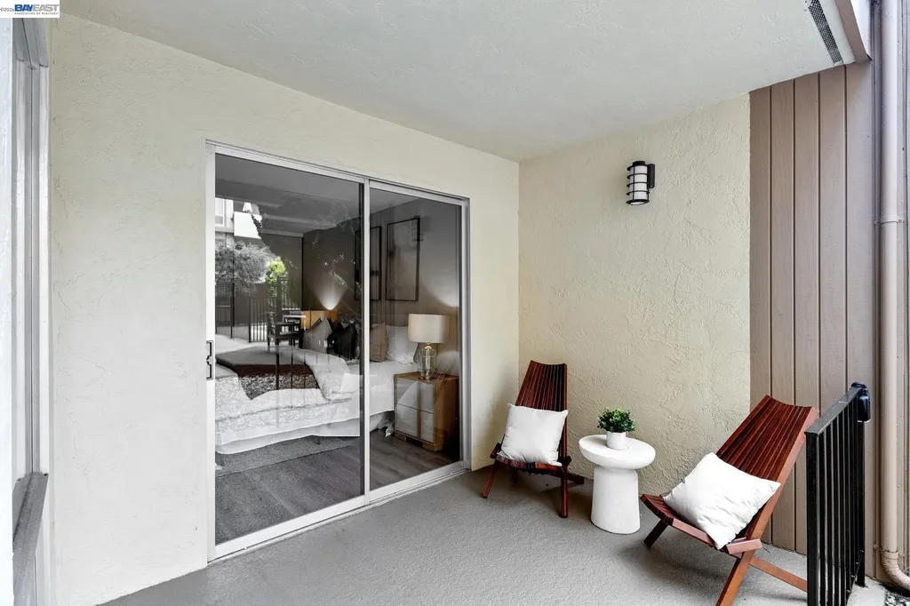 1825 Shoreline Drive Alameda CA 94501