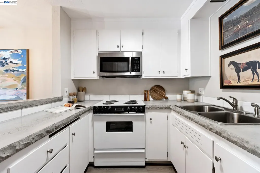 1825 Shoreline Drive Alameda CA 94501