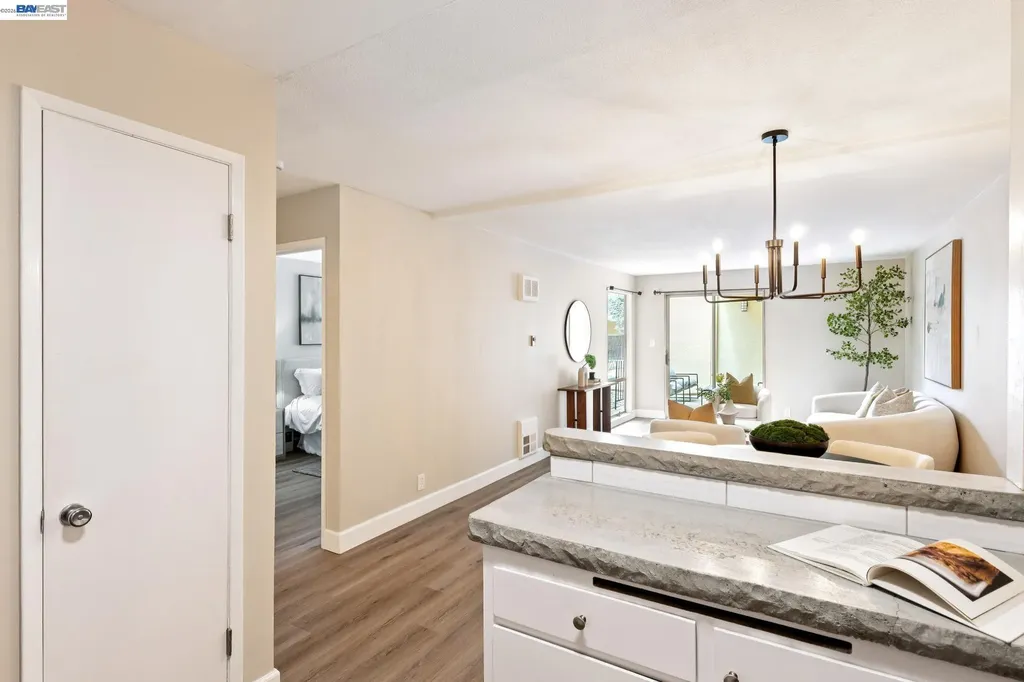1825 Shoreline Drive Alameda CA 94501