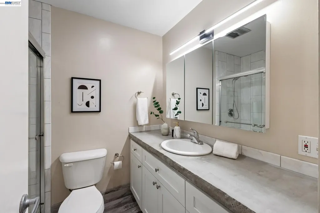 1825 Shoreline Drive Alameda CA 94501