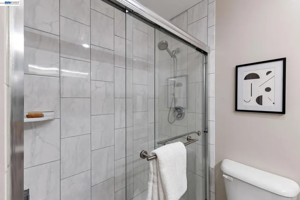 1825 Shoreline Drive Alameda CA 94501