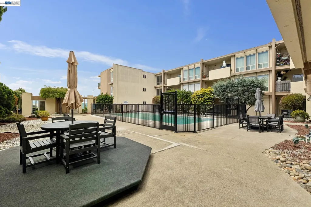 1825 Shoreline Drive Alameda CA 94501