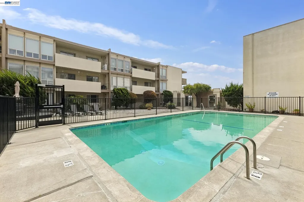 1825 Shoreline Drive Alameda CA 94501